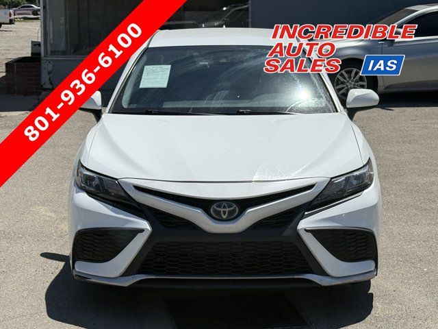 2021 Toyota Camry Hybrid SE