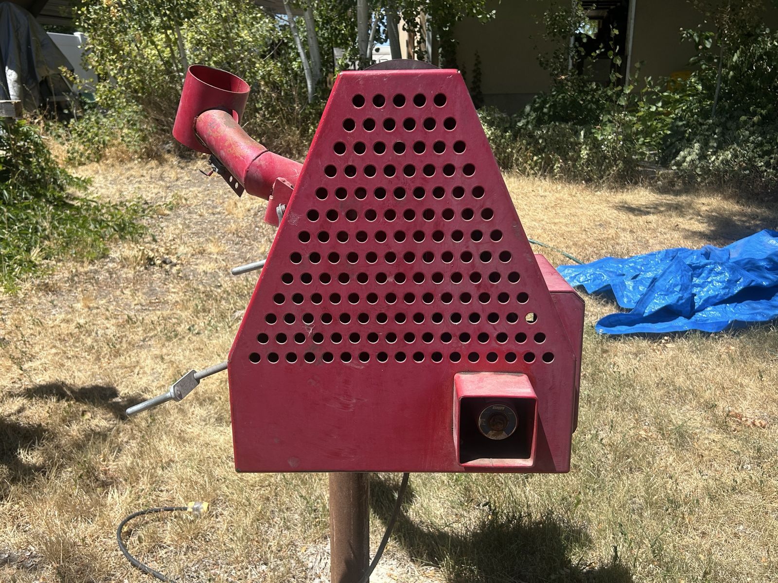 Main image 3