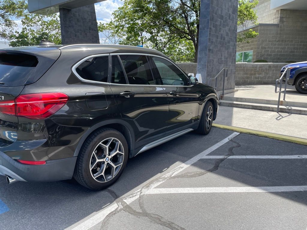 Main image 3