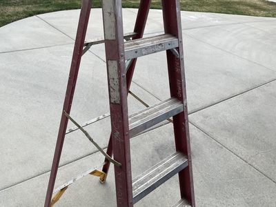 6 Ft Werner Ladder Fiberglass Aluminum
