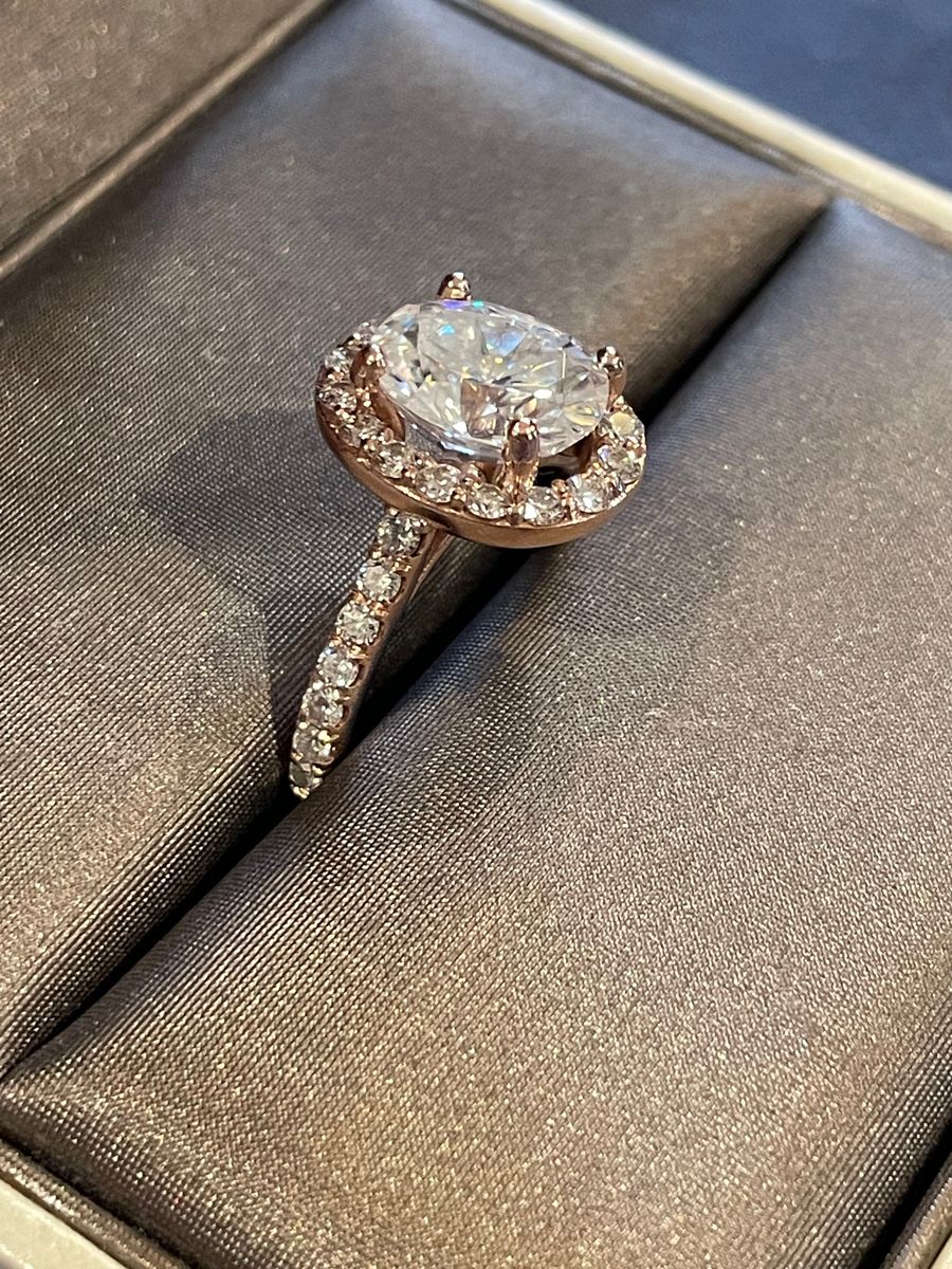 Ring, Moissanite, Gabriel Setting