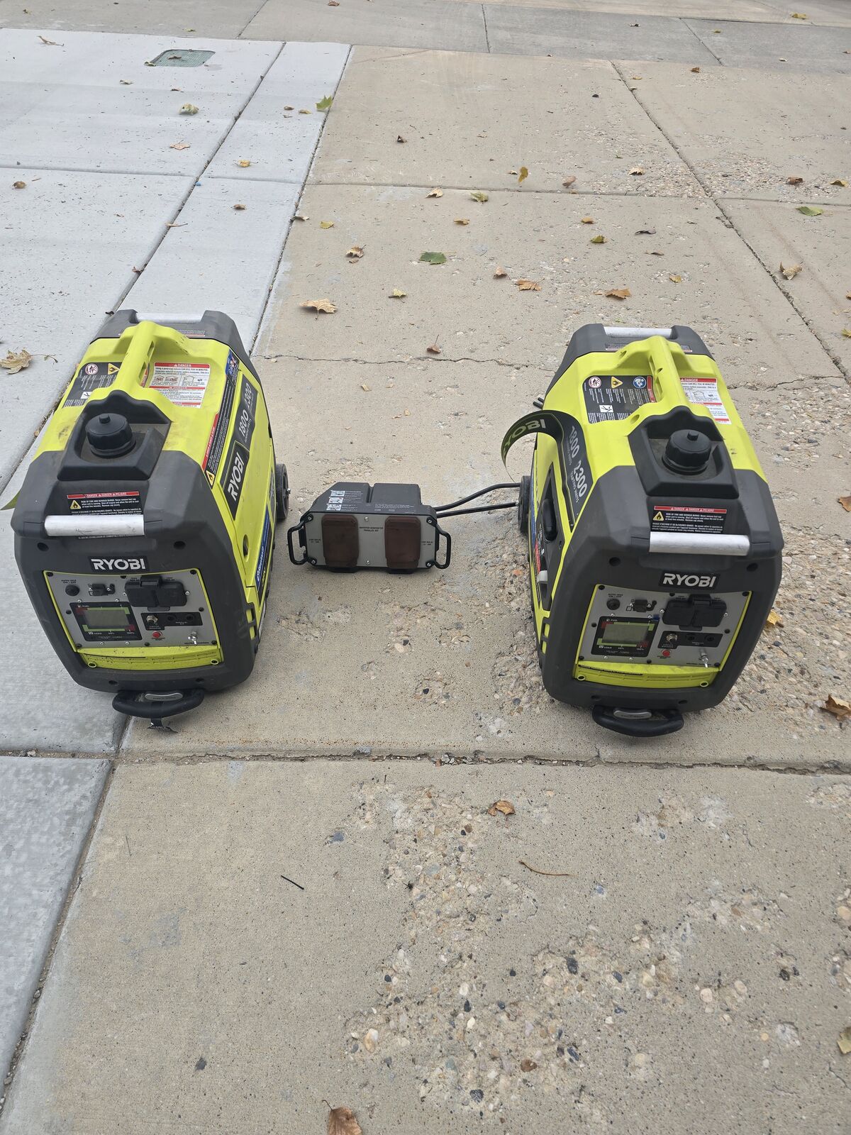 2 Ryobi generators