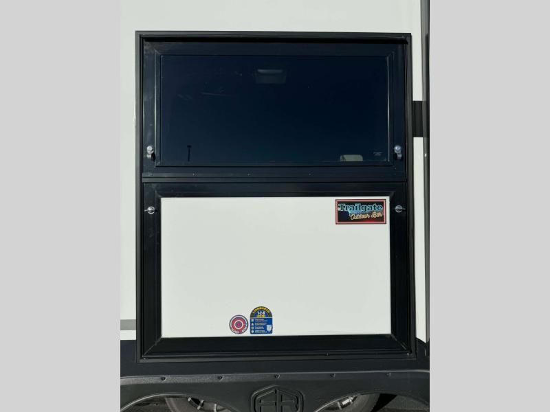 Main image 24