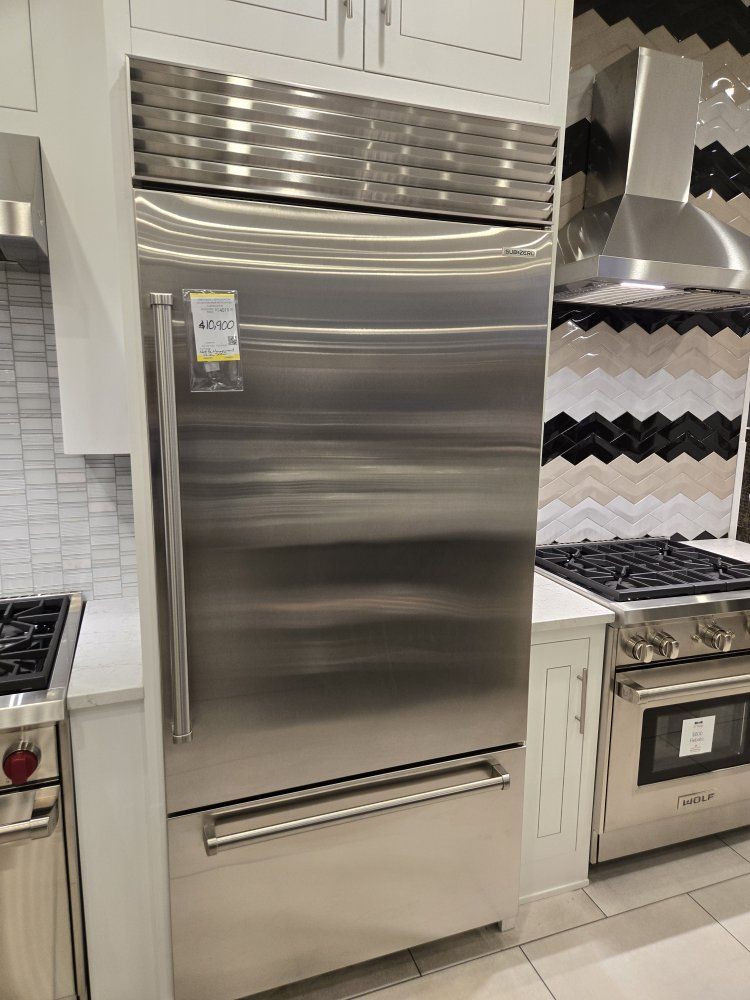 Sub-Zero Pro 36 Built-In Refrigerator - French Door, Stainless Steel