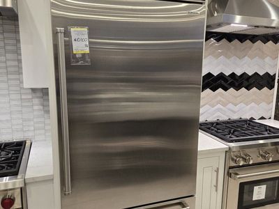 Sub-Zero Pro 36 Built-In Refrigerator - French Door, Stainless Steel