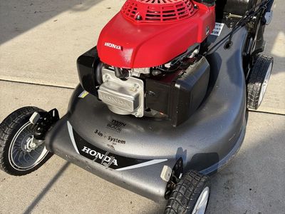 Honda HRR216 Self-Propelled Mower w/ Roto-Stop – Fully Serviced