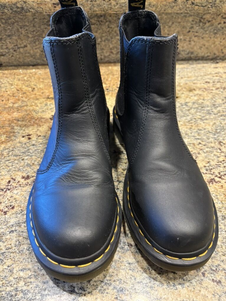 Dr Martens Chelsea Boot