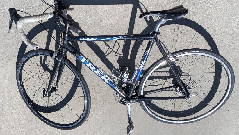 Trek 2200 Road Bike - Seat tube 56cm