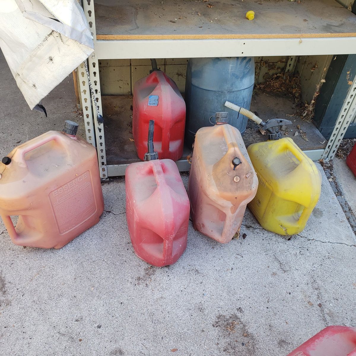 30 gal diesel fuel. in cans. 1st $50 cash