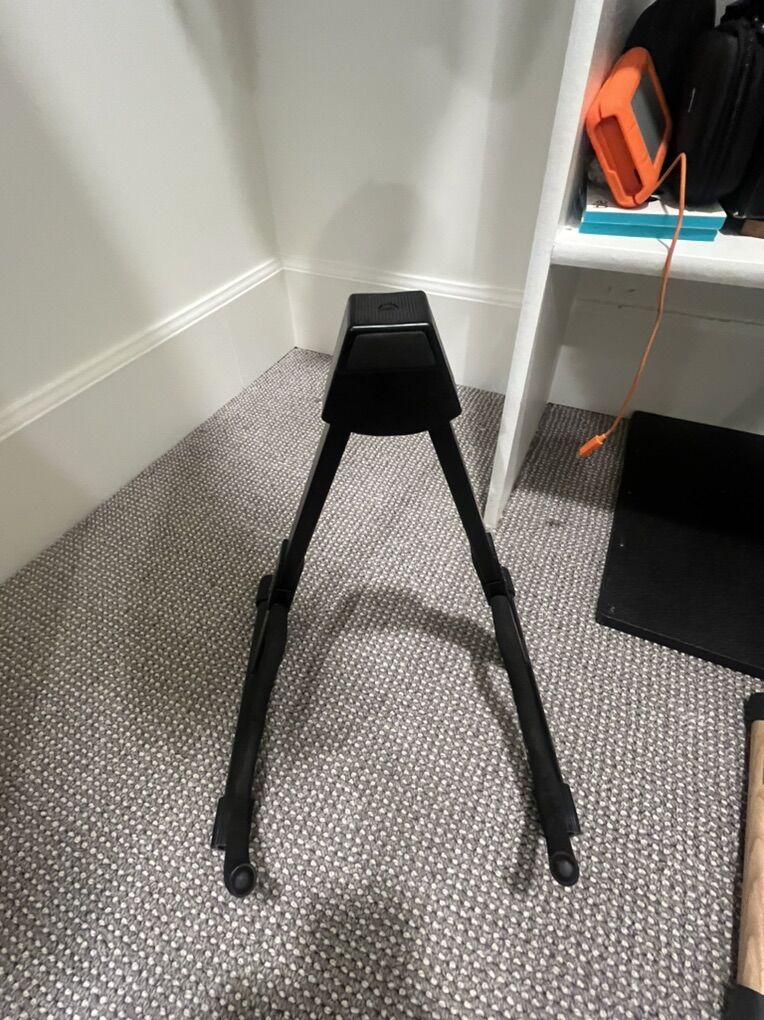 Amazon Basics Guitar Stand