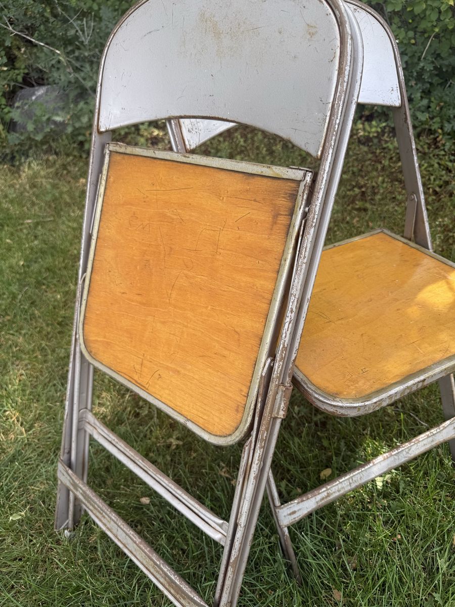 Vintage 50s American folding chairs