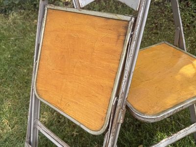 Vintage 50s American folding chairs