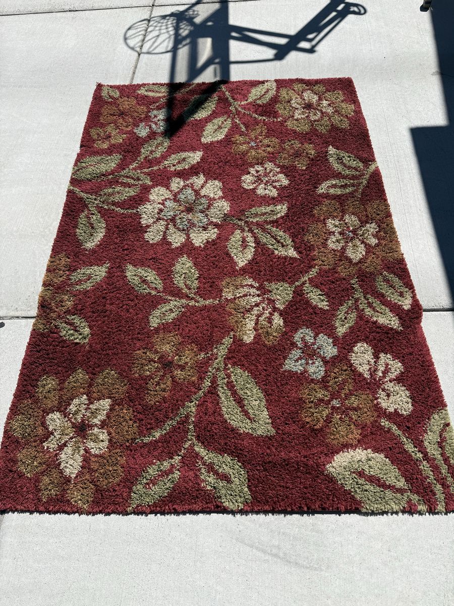Bedroom expression rug