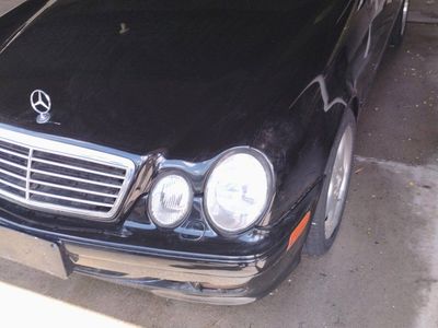 ,
2001 Mercedes-Benz CLK 320 convertible