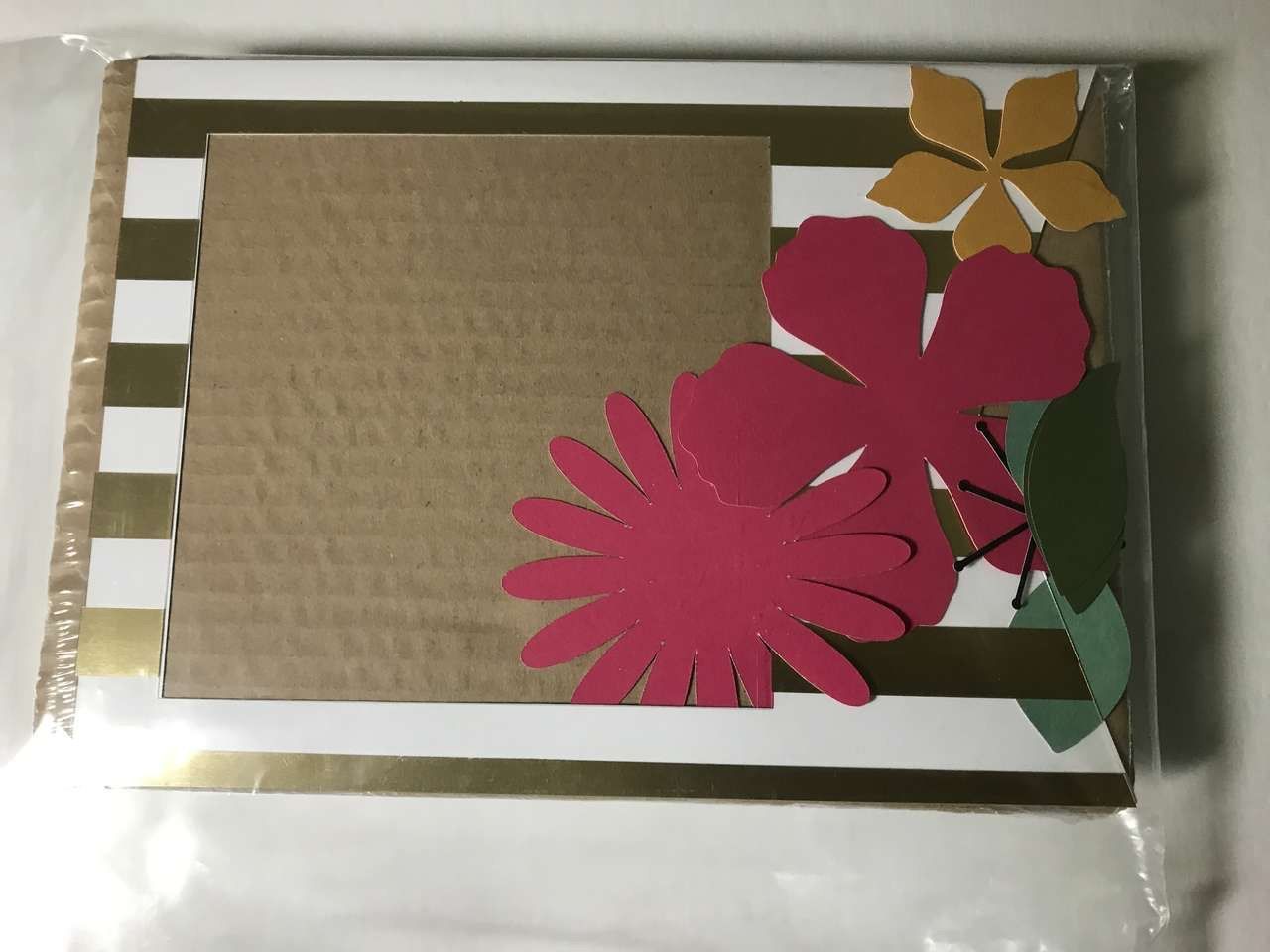 Main image 3