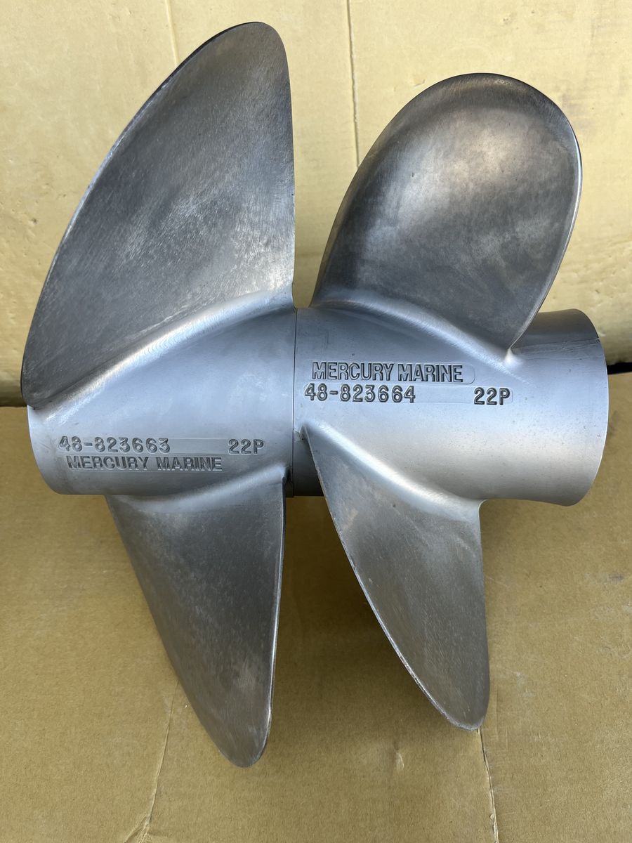 Bravo Three Mercury Marine Propeller Set - 22 pitch - Props