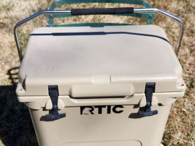 RTIC Ultra Tough Heavy Duty 20 Qt Cooler Ice Chest