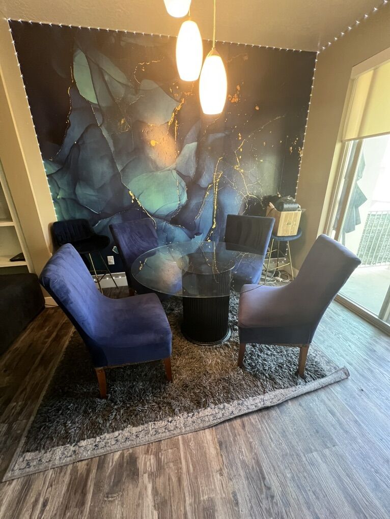 Round Glass Table with 4 Cushioned Chairs