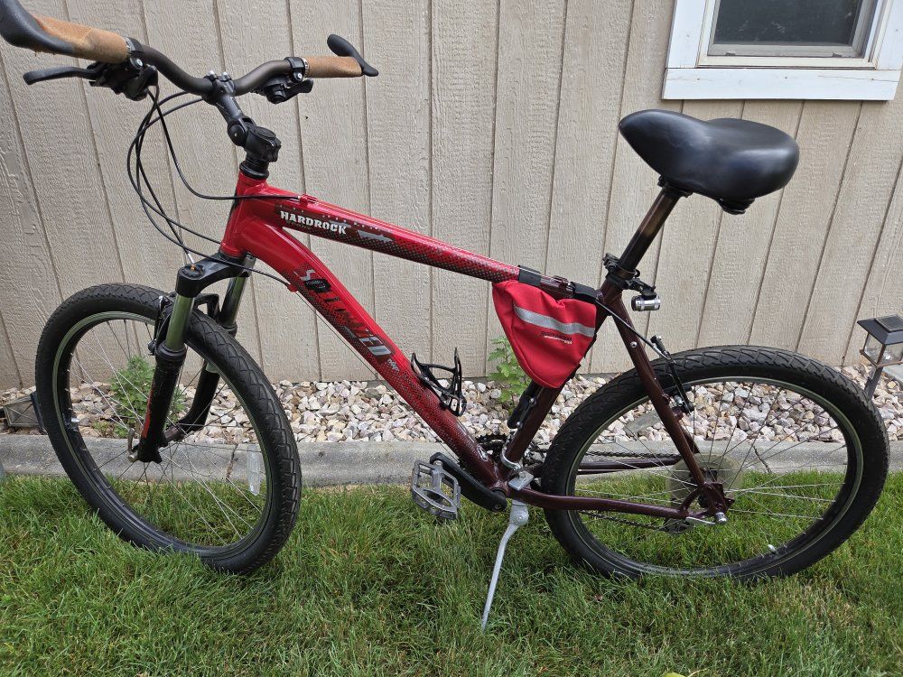 Specialized Hardrock 26" XL frame mountain bike