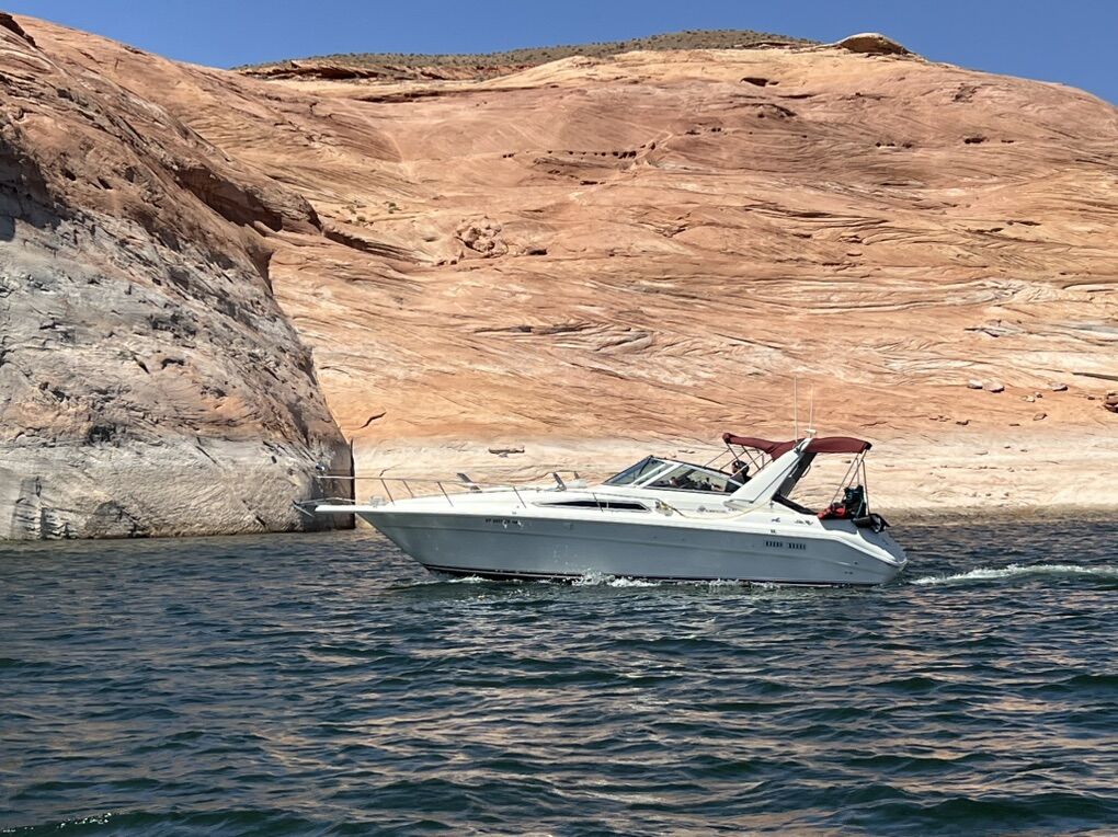 1990 Searay Sea Ray 310/330 Sundancer