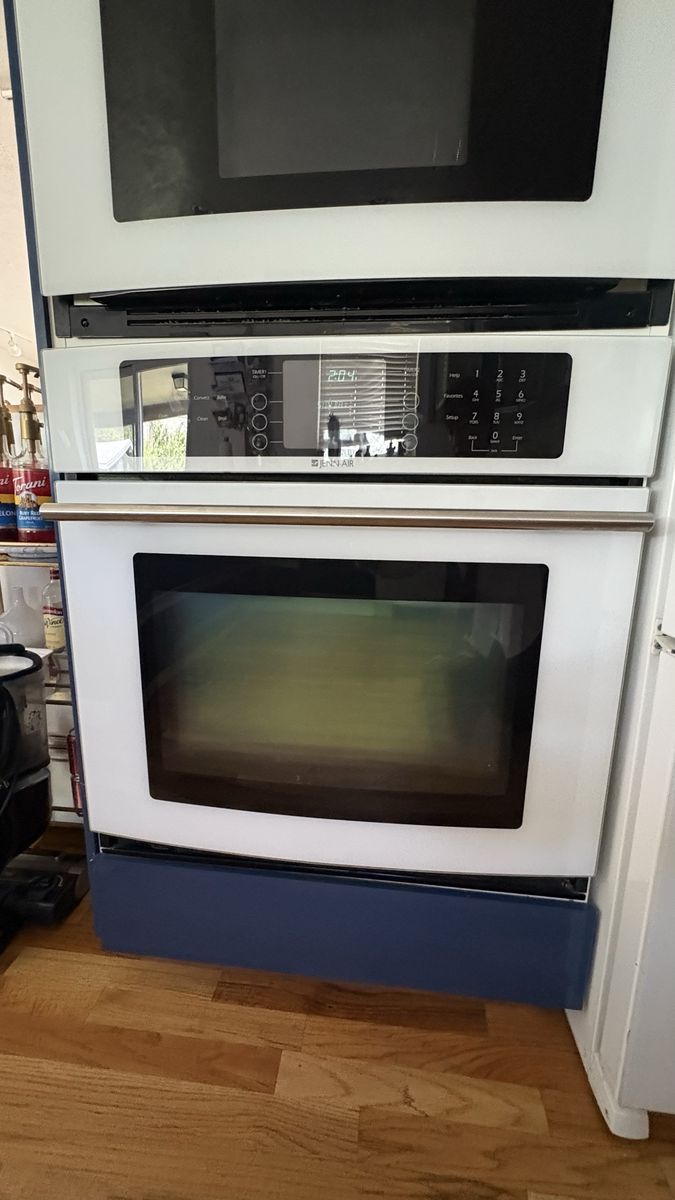 Main image 8