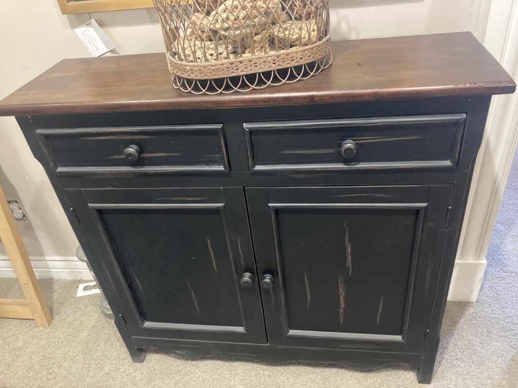 Narrow Accent chest