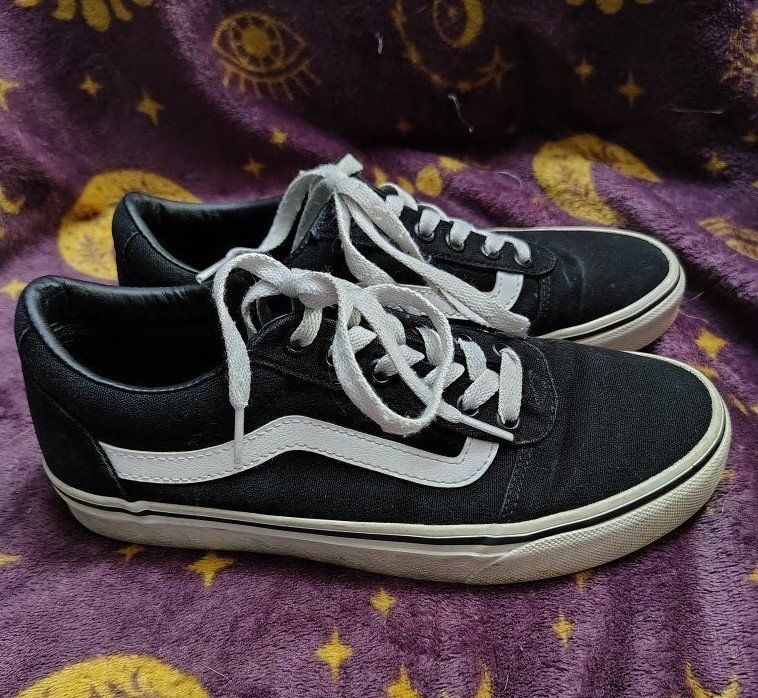 black vans shoes