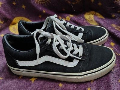 black vans shoes
