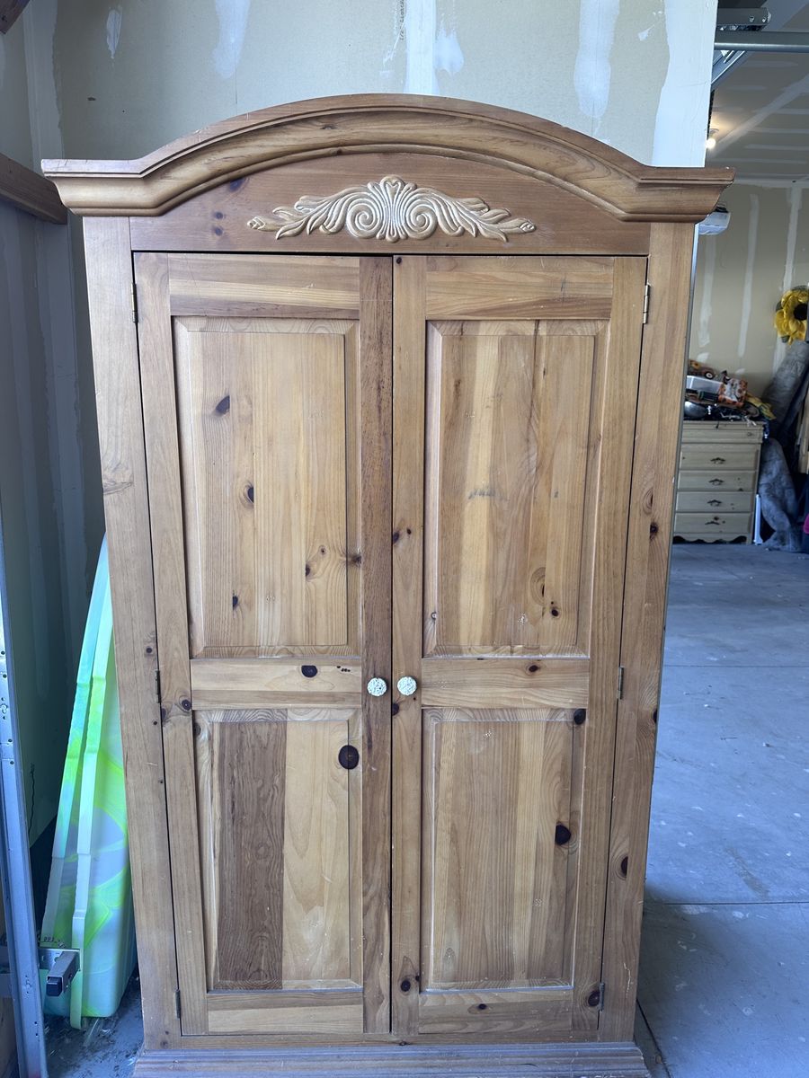Armoire