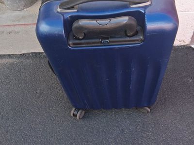 Ricardo Hard Plasic Luggage Suitcase Carry-on Nice!