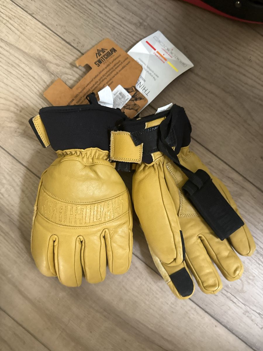 Switchback Leather Snow Gloves Yellow/Black New with Tags