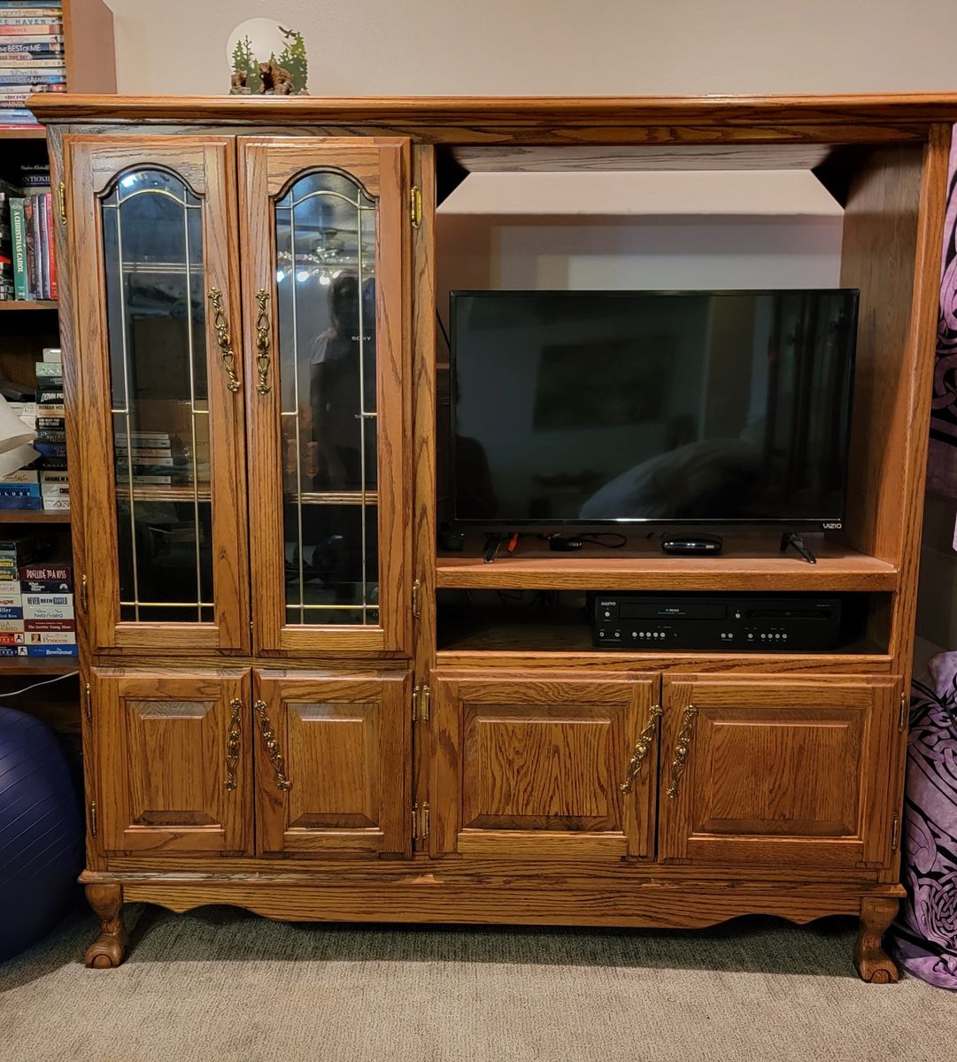 Oak TV cabinet