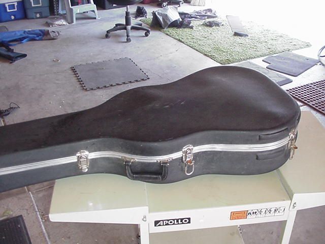 acoustic guitar case