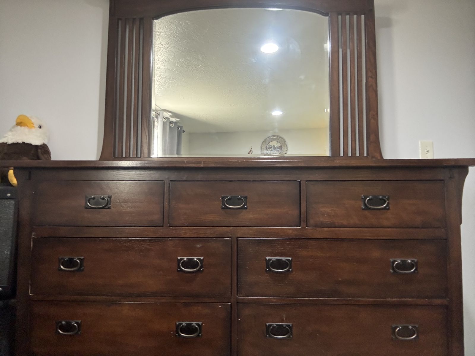 Dresser With Mirror