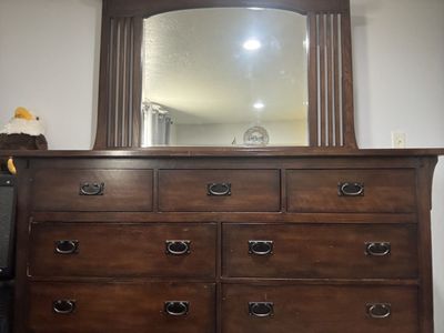 Dresser With Mirror