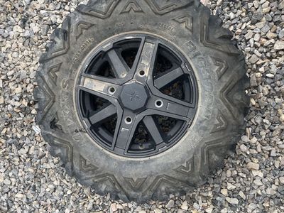 Low miles bighorn maxxis Polaris tire