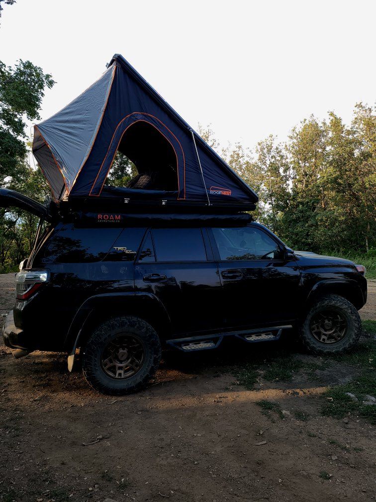 ROOFNEST Falcon 2 Hardshell Rooftop Tent - Clamshell, Sleeps 2, Lightweight 140lbs, LED Lights