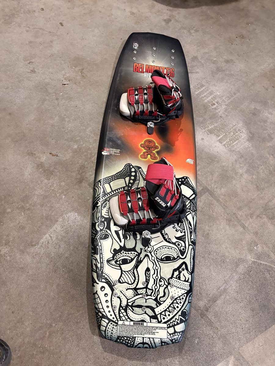 Excellent Hyper light 136 Wakeboard with boots and bindings.