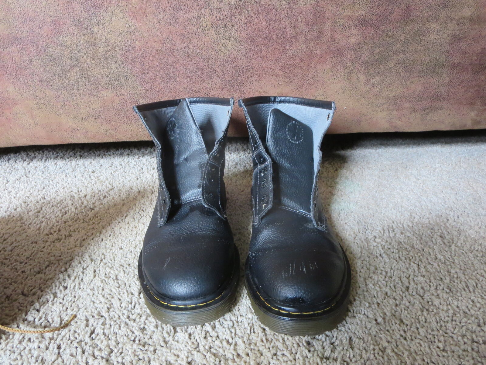 Dr. Martens Roseland Air Wair Black Pebbled Leather Combat Boots Men's Size 12