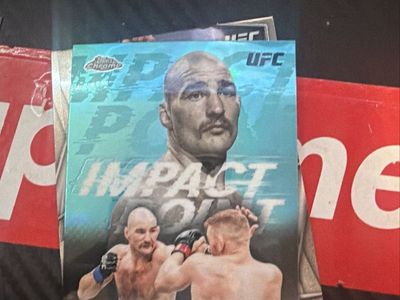 Topps Chrome UFC Sean Strickland Impact Point Insert Trading Card #186/199