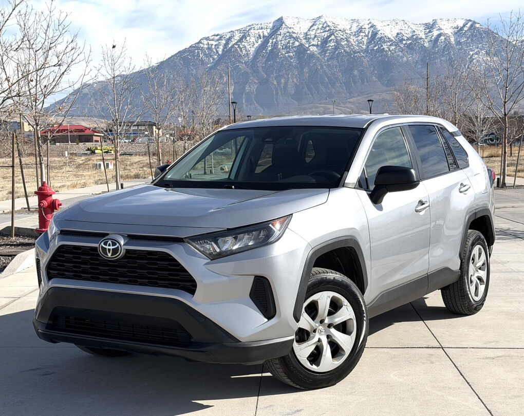 2022 Toyota RAV4 LE