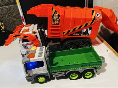 Dickie Toys Garbage Truck and City Sanitation Dump Truck Toy Set