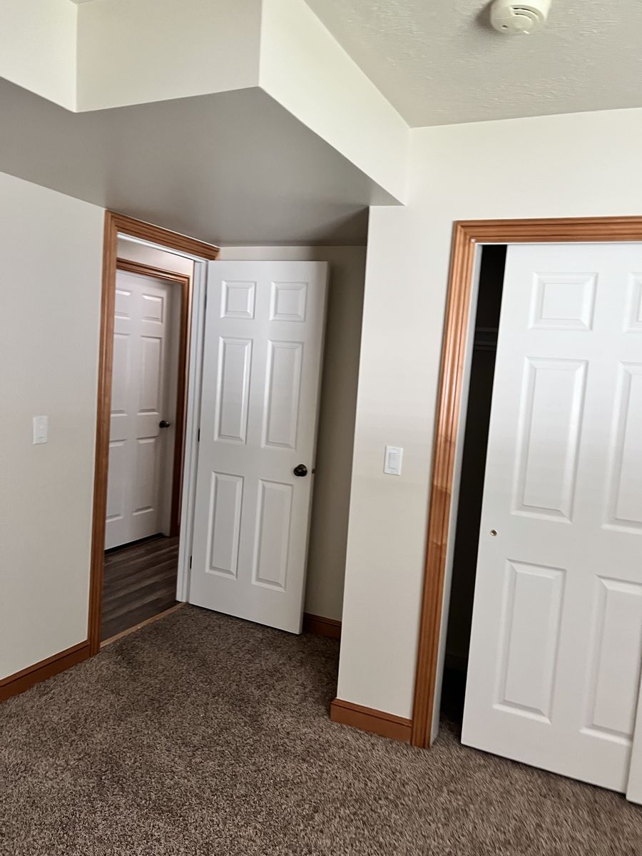 Main image 9