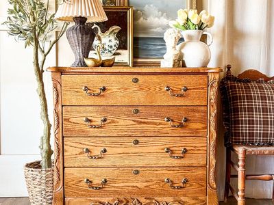 *FREE DELIVERY* Carved Oak Dresser