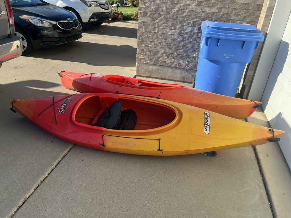 Kayak Swifty 9' 5 with paddles