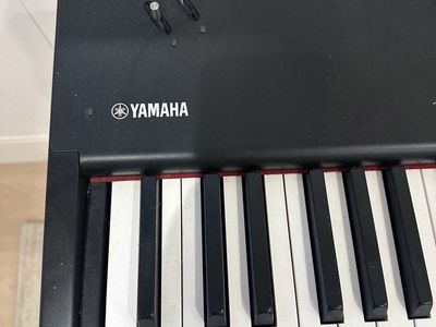 Yamaha CP88 Stage Piano 88-Key Digital Piano with Natural Wood Action