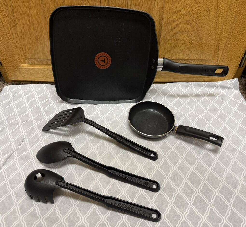 10.25 Square Griddle ,One Egg Wonder & 3 Tools