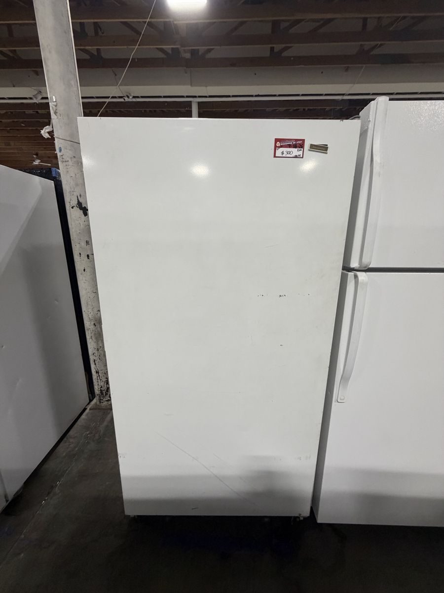 Good Kenmore 20 CF White Upright Freezer