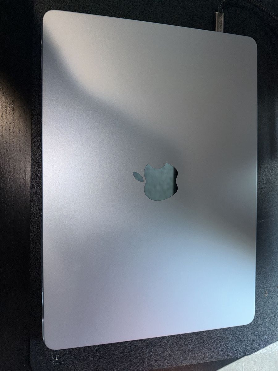 MINT MacBook Air M4 - 100% Battery Health - Includes Case & More!