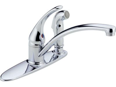 Ex Cond Delta Kitchen Faucet With Spray Nozzle